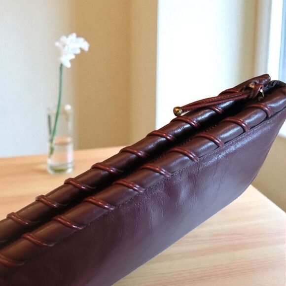 Etienne Aigner Burgundy Leather Clutch In Great Conditon - Picture 4 of 9